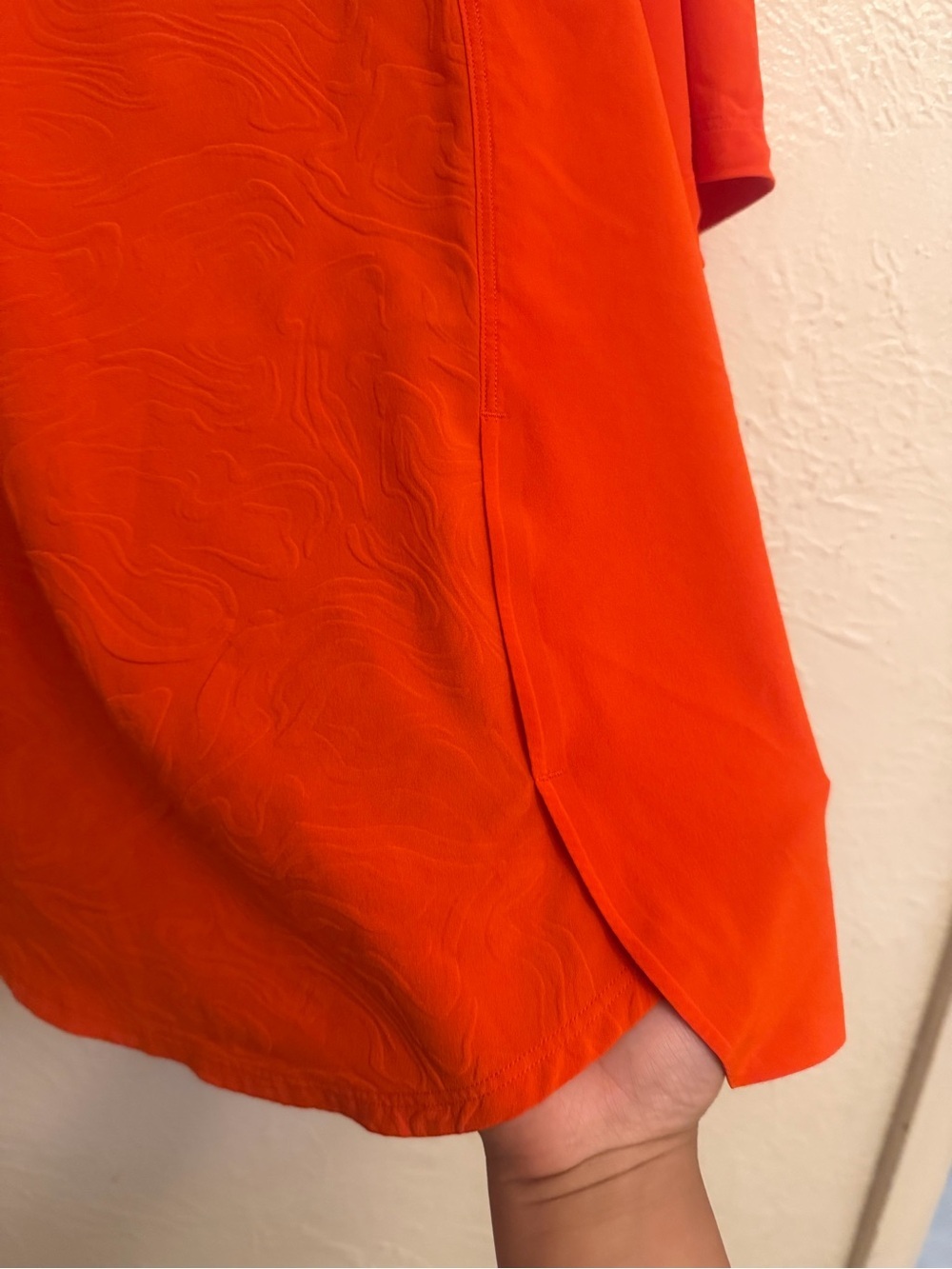 Lululemon Coral Short-Sleeve Stretch Running Tee - Picture 4 of 8